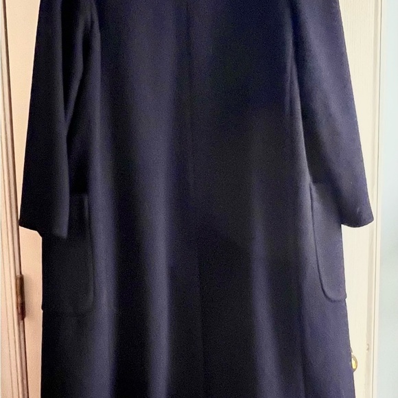 Elegant Navy Coat with Fur Trim - Picture 2 of 3